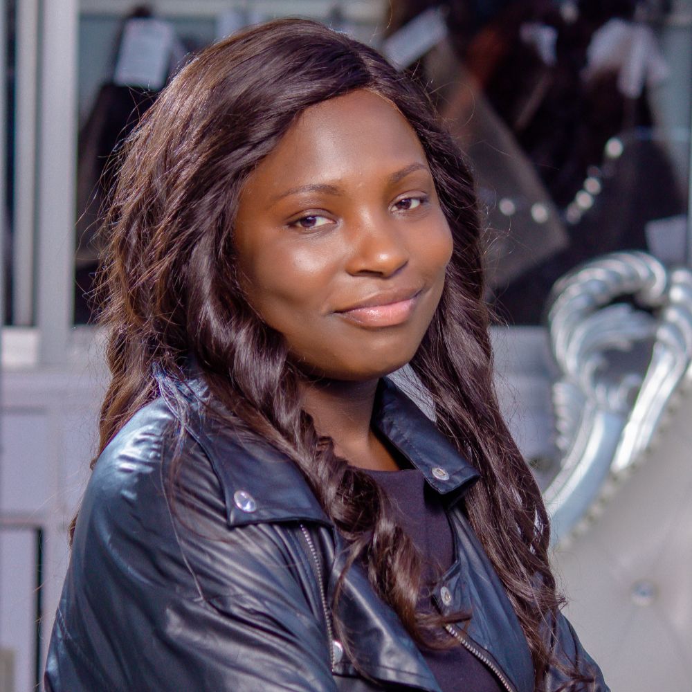 Victoria Ogunah Proffessional Customer Service